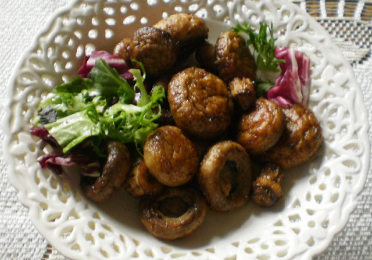 Pieczarki z czubricą : foto