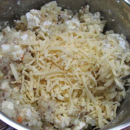 Krok 9 - PIECZARKI Z SEROWO-ZIEMNIACZANYM FARSZEM foto