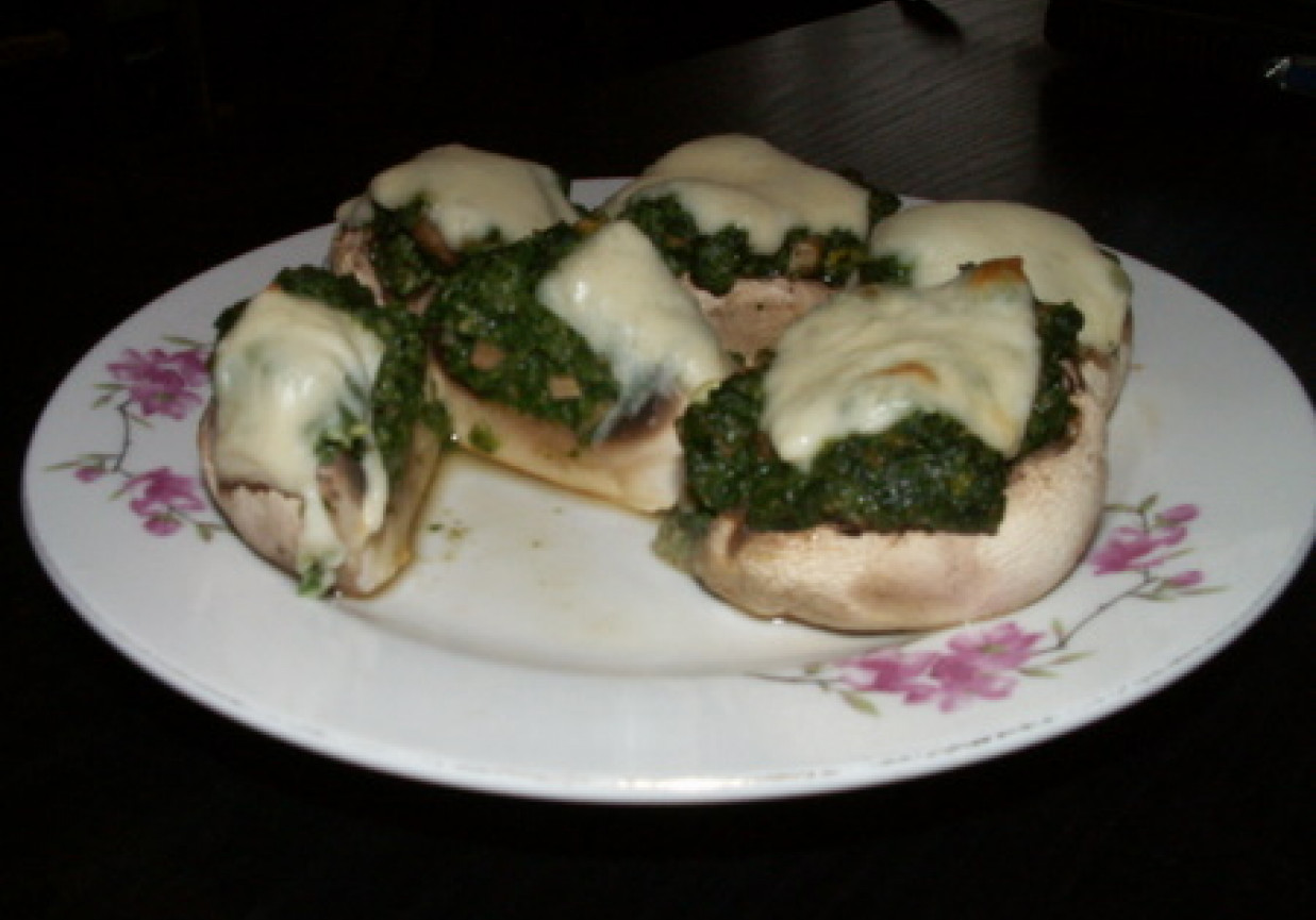 Pieczarki ze szpinakiem foto