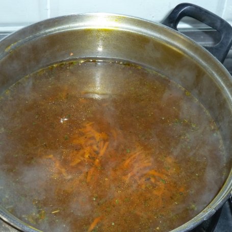 Krok 3 - Pieczarkowa zupa-krem z grzankami foto