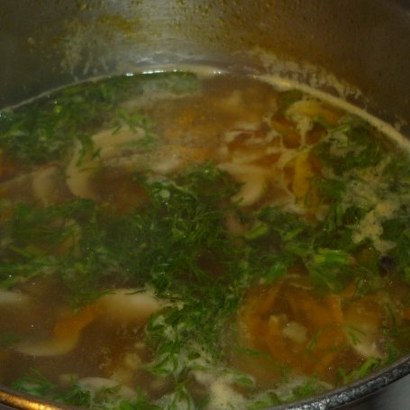 Krok 3 - Pieczarkowa zupa z koperkiem foto