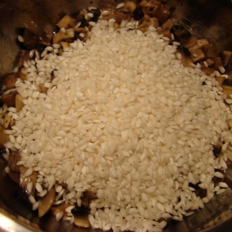 Krok 2 - Pieczarkowe risotto foto