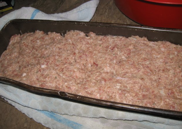 Fotografia przedstawiająca pieczen z mięsa mielonego