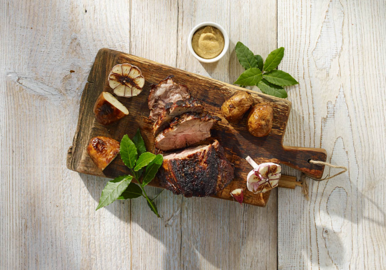 Pieczona karkówka wieprzowa  foto