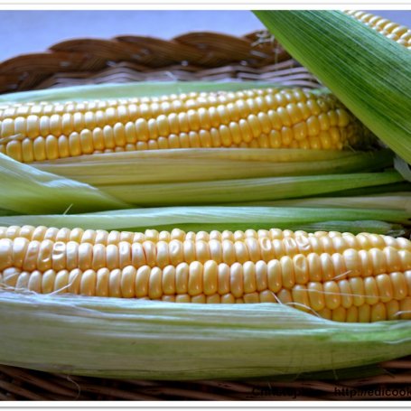 Krok 1 - Pieczona kukurydza z ziołowo orzechową posypką. foto