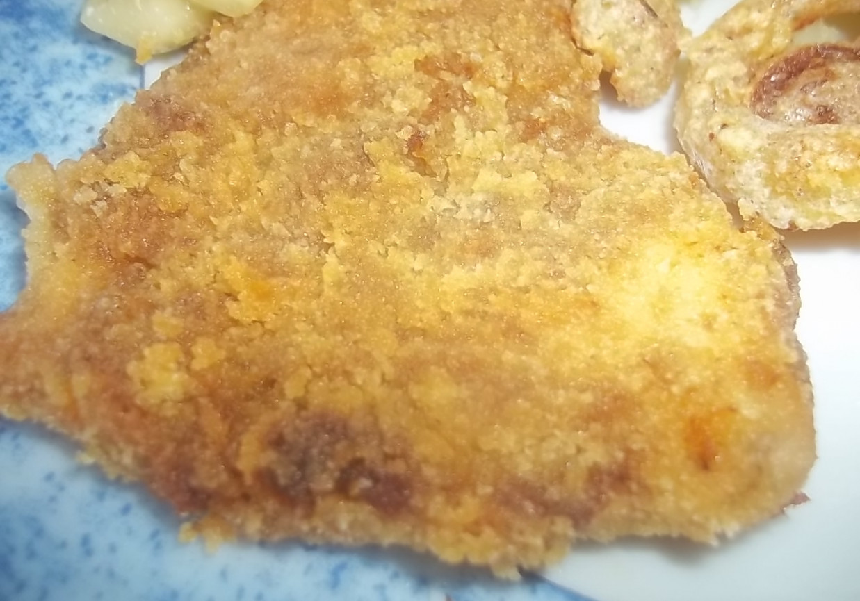 Pieczona panierowana pierś z kurczaka foto