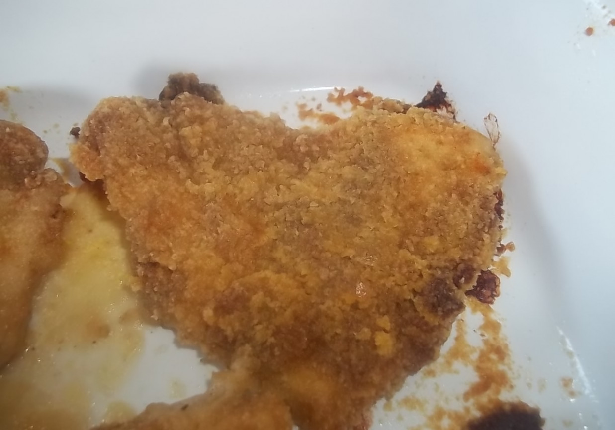 Pieczona panierowana pierś z kurczaka foto