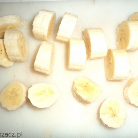 Krok 1 - pieczone banany z polewą mleczną foto