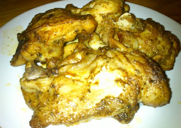 Fotografia przedstawiająca Pieczone części kurczaka z imbirem