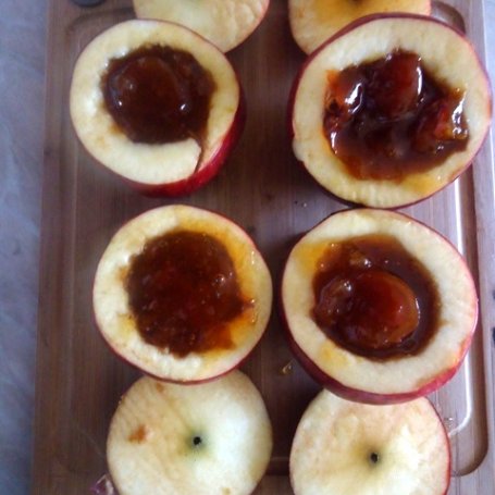 Krok 3 - Pieczone jabłka z bezą foto