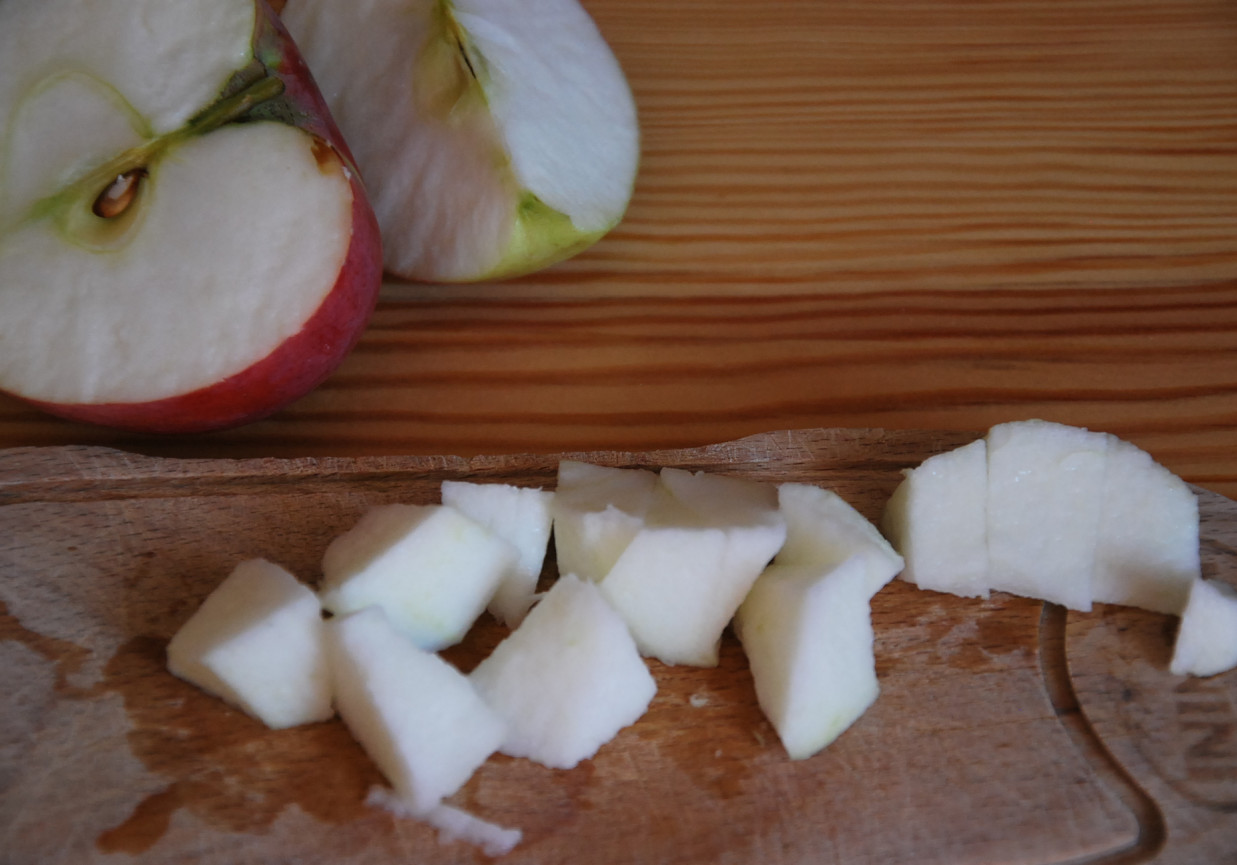 Pieczone jabłka z cynamonem na kruchym cieście foto