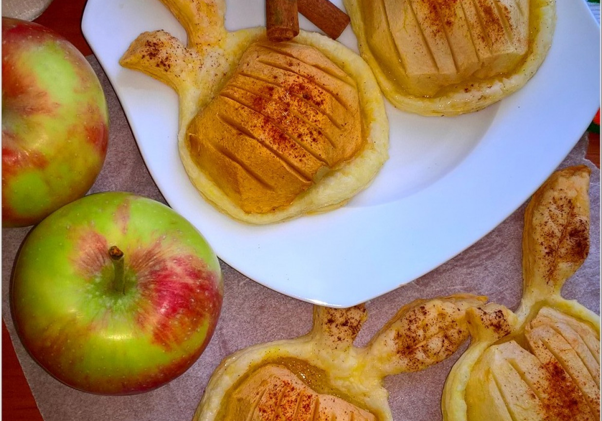 Pieczone jabłka z marmoladą (w cieście) foto