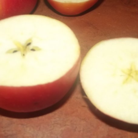 Krok 1 - Pieczone jabłka z  orzechami i miodem. foto
