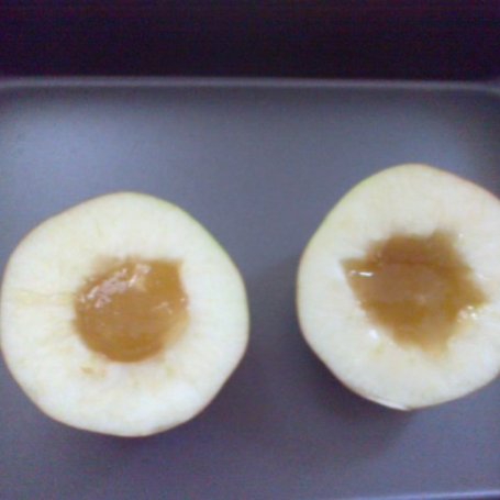 Krok 2 - Pieczone jabłko z cynamonem foto