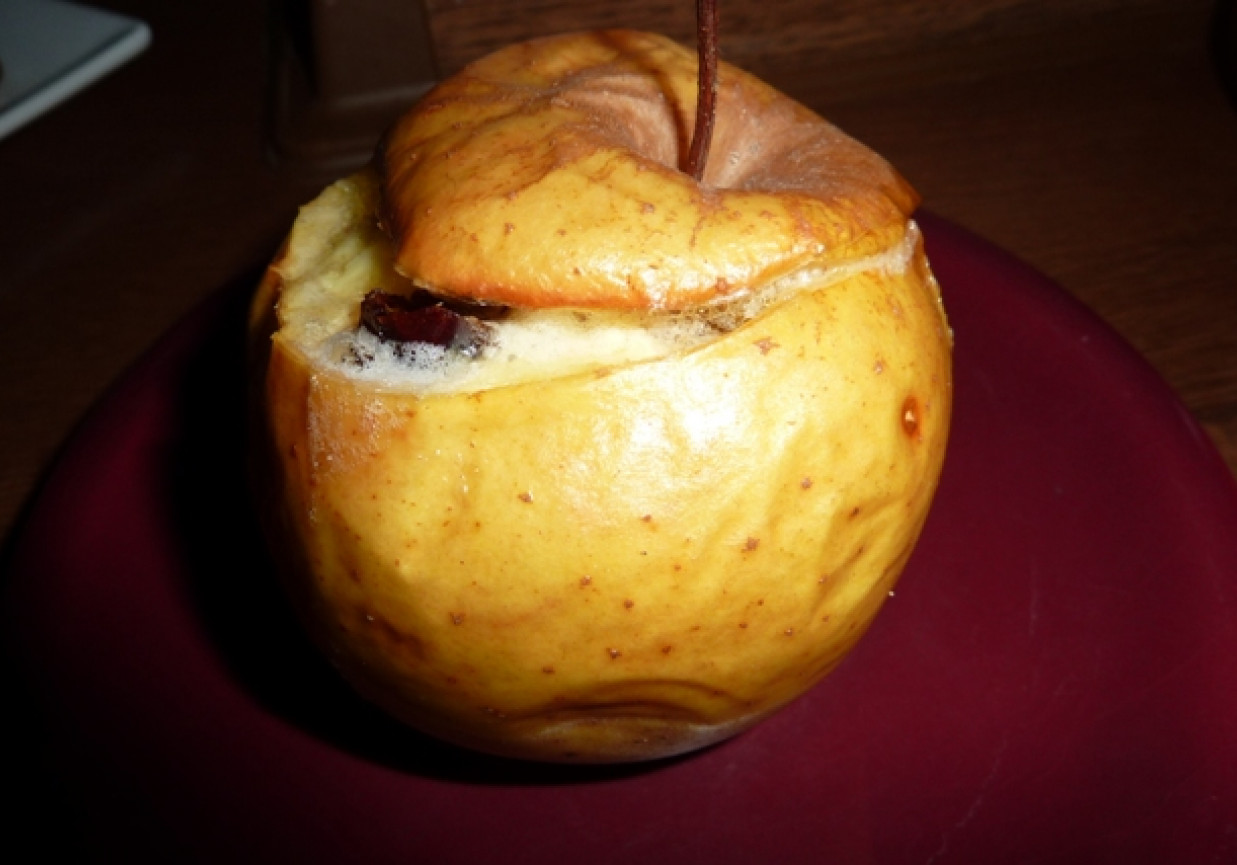 Pieczone jabłko z makiem i bakaliami foto