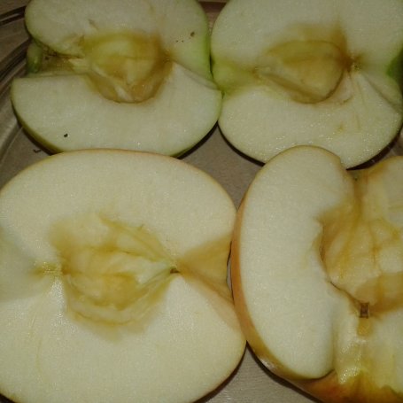 Krok 1 - Pieczone jabłuszka z żurawiną i piniami foto