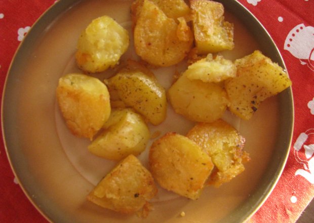 Fotografia przedstawiająca Pieczone kartofelki