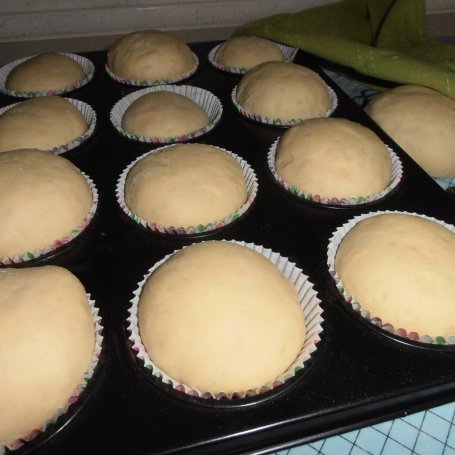 Krok 5 - Pieczone pączki alla muffiny z nadzieniem jagodowym foto