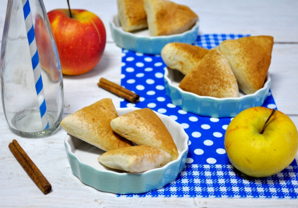 Pieczone pączki z jabłkami foto