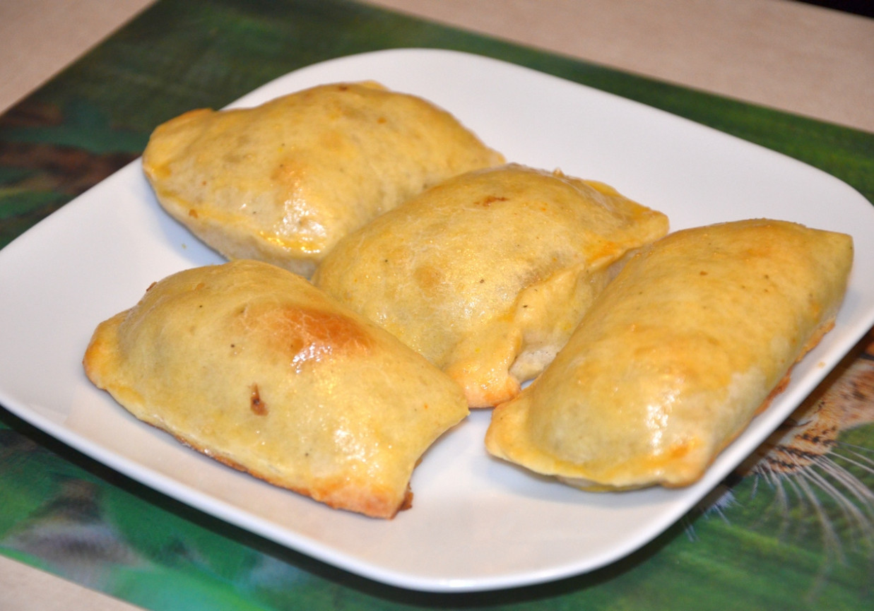 Pieczone pierogi z kaszą gryczaną foto