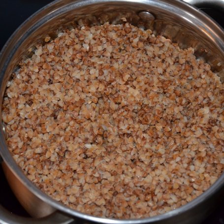 Krok 2 - Pieczone pierogi z kaszą gryczaną foto