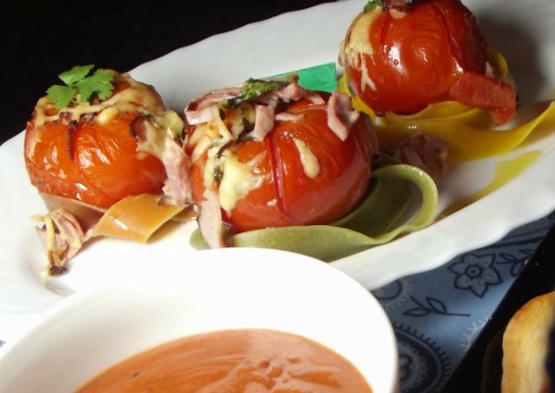 Fotografia przedstawiająca Pieczone pomidory