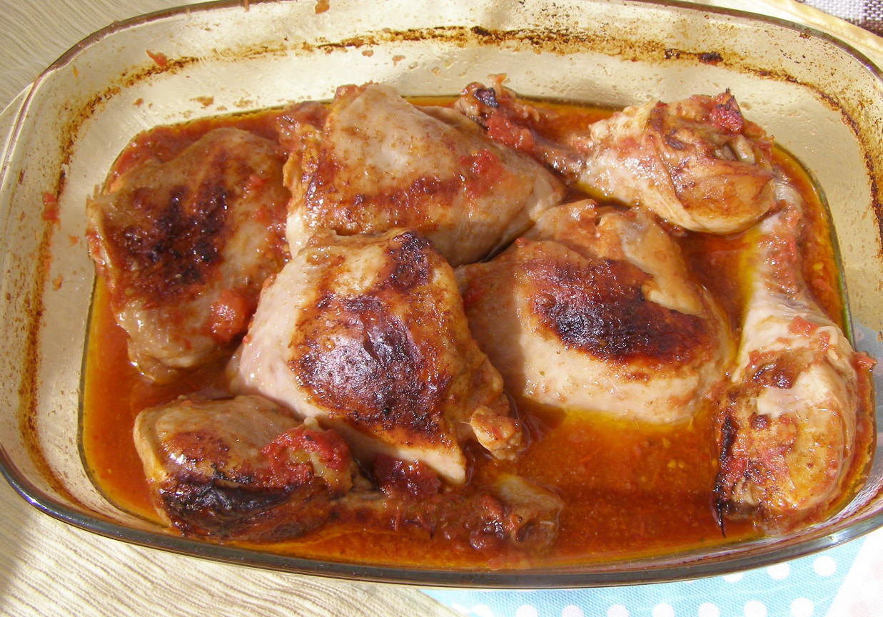 pieczone udka kurczaka w meksykańskiej nucie... foto