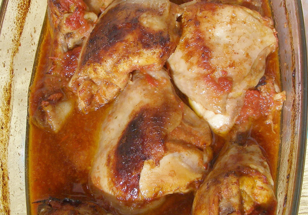 pieczone udka kurczaka w meksykańskiej nucie... foto
