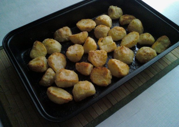 Fotografia przedstawiająca Pieczone ziemniaki do obiadu Nigelli ( bardzo chrupiące )