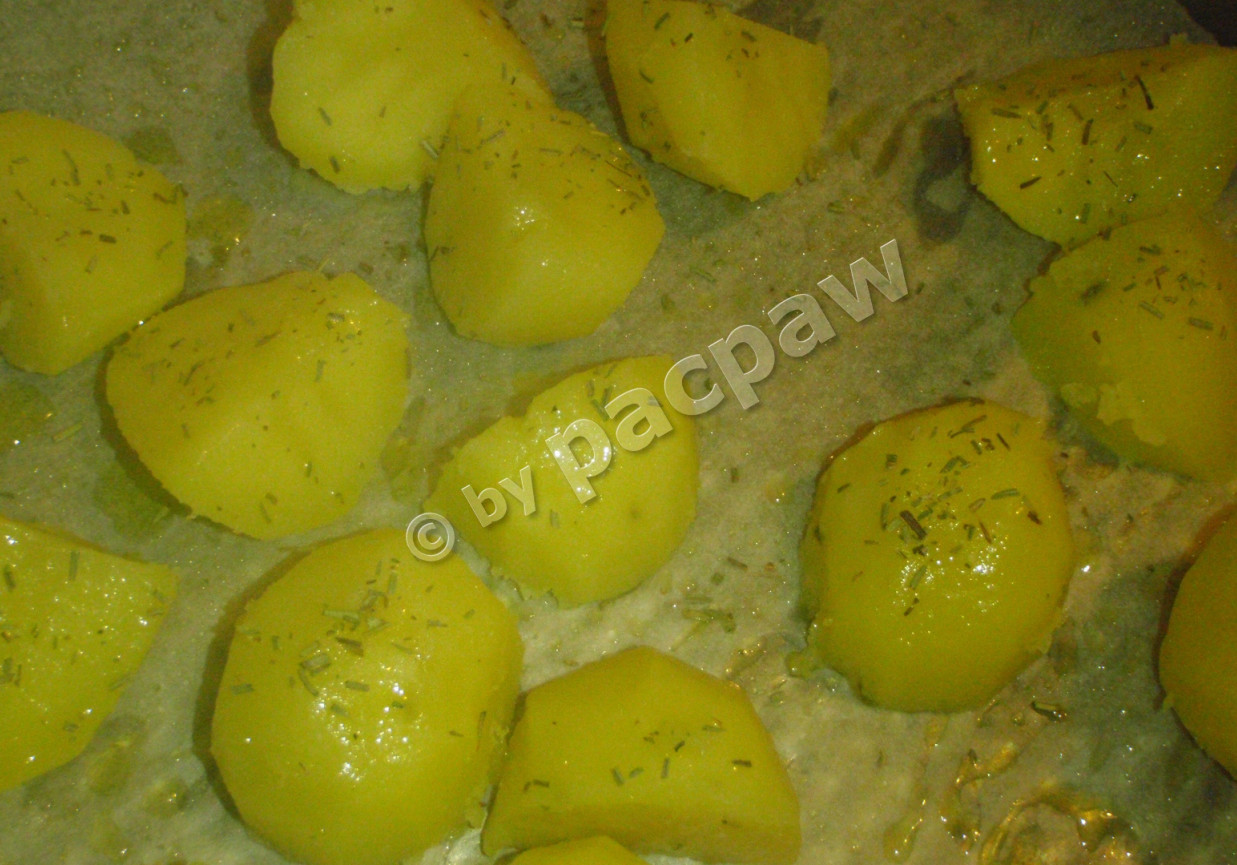 Pieczone ziemniaki prowansalskie foto