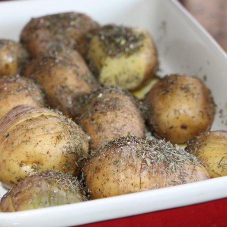 Krok 1 - Pieczone ziemniaki w pasiaki foto