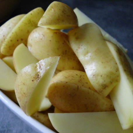 Krok 1 - Pieczone ziemniaki z krewetkami w panierce foto