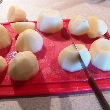 Krok 1 - Pieczone ziemniaki z rozmarynem i czosnkiem foto