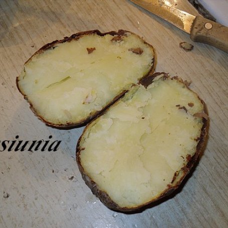 Krok 2 - Pieczone ziemniaki z twarogiem foto