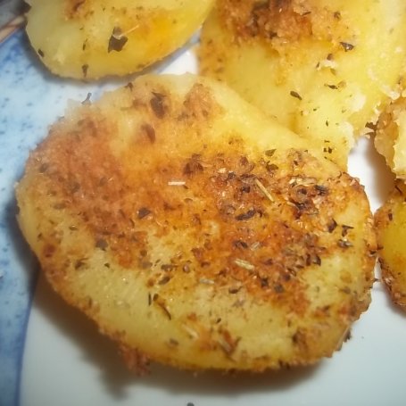 Krok 6 - Pieczone ziemniaki z ziołami prowansalskimi foto