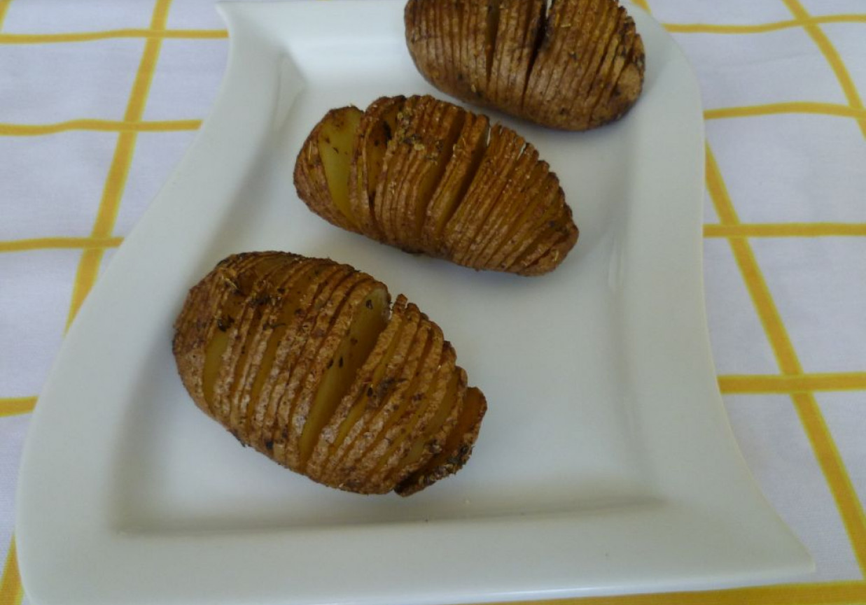 Pieczone ziemniaki z ziołami  foto