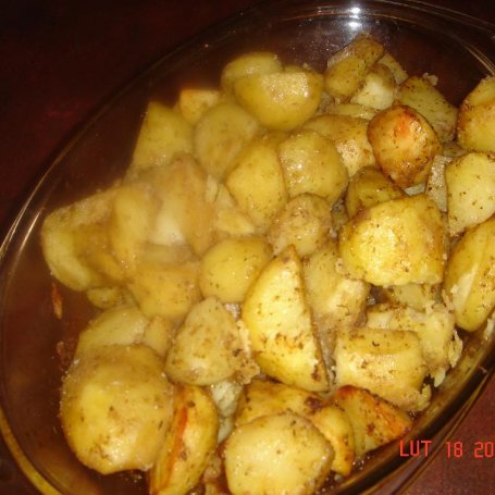 Krok 5 - Pieczone ziemniaki foto