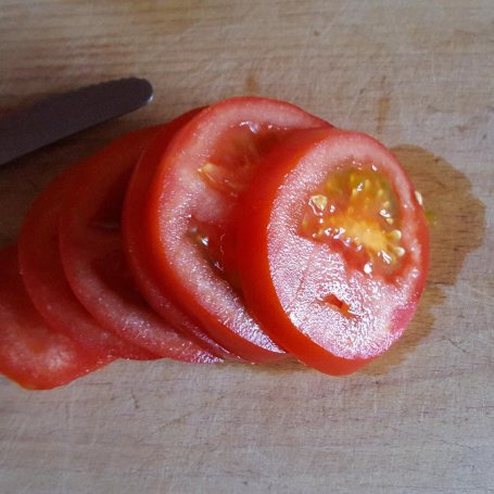 Krok 3 - Pieczony halibut z fasolką i pomidorami foto
