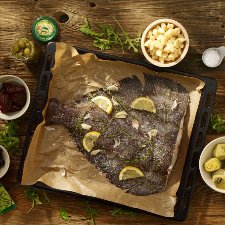 Krok 2 - Pieczony halibut z sałatką śródziemnomorską foto