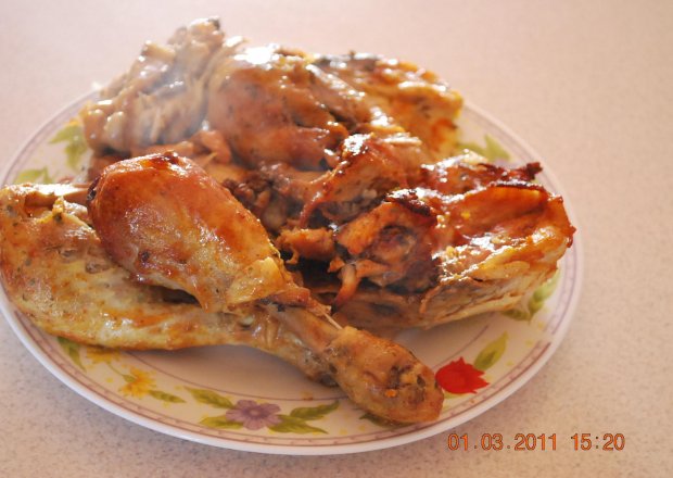 Fotografia przedstawiająca pieczony kurczak \"palce lizac\"