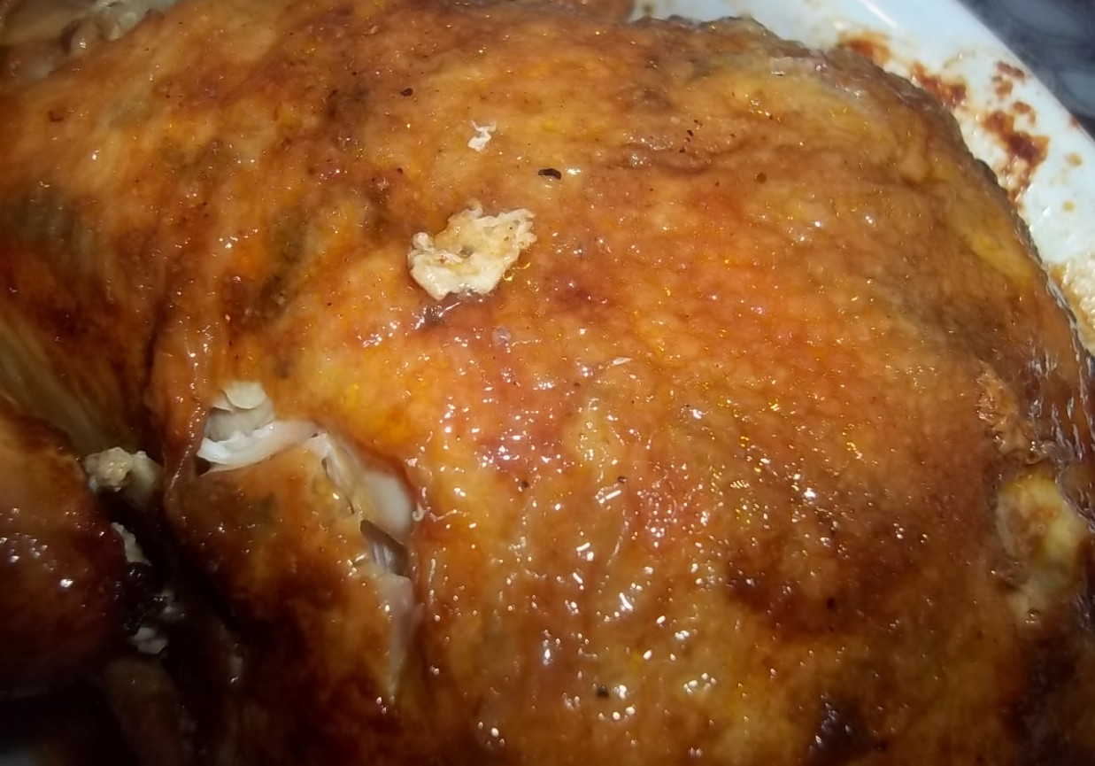 Pieczony kurczak z czosnkiem i melisą foto