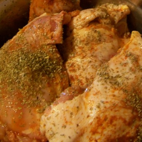 Krok 1 - Pieczony kurczak z majerankiem, czosnkiem i papryką foto