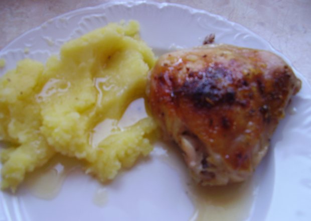 Fotografia przedstawiająca Pieczony kurczak