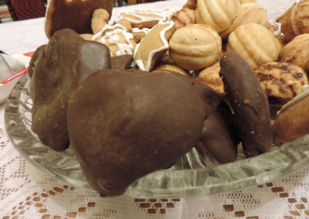 Fotografia przedstawiająca Pierniczki nadziewane w czekoladzie
