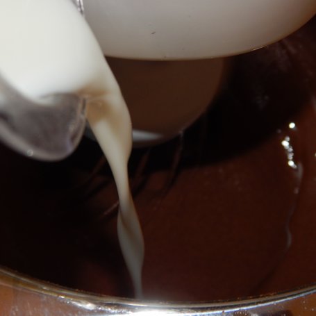 Krok 5 - Piernik puszysty z mlekiem i olejem foto