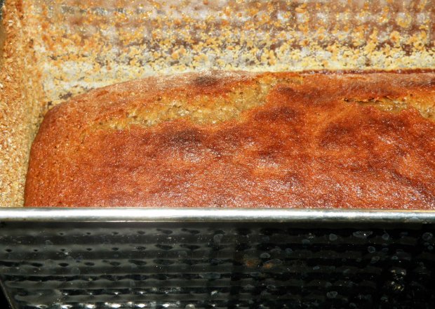 Fotografia przedstawiająca Piernik z mąk mieszanych - na ciemnym piwie i oleju