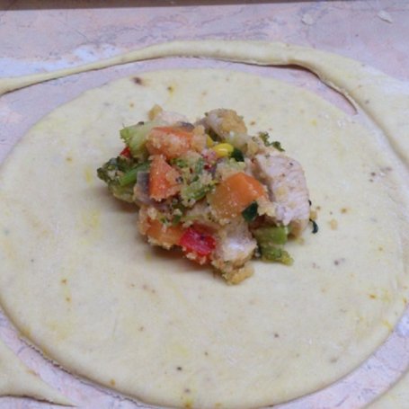 Krok 3 - Pierogi curry z kolorowym farszem foto