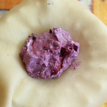 Krok 5 - Pierogi maślane jagodowo serowe  foto