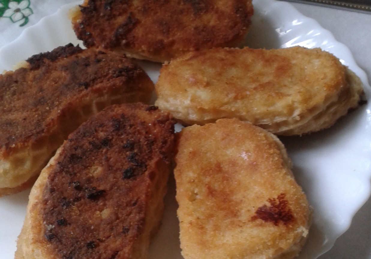 Pierogi ruskie w waflu. foto