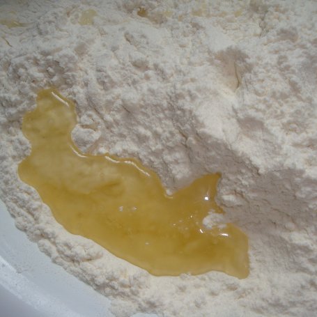 Krok 10 - Pierogi ruskie z boczkiem i jogurtem naturalnym foto
